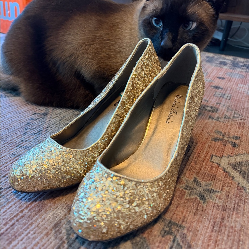 Michael Antonio Gold Glitter Women's Pumps - Size 7